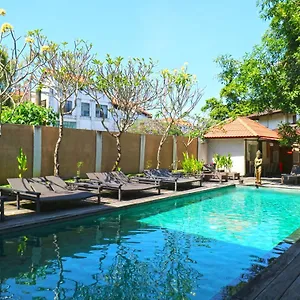 Mirah Hostel Legian (Bali)